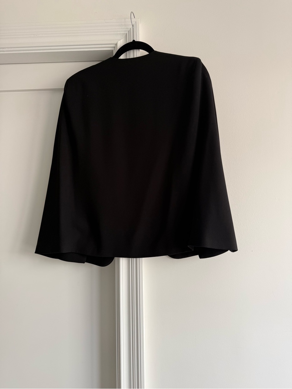 Zara Black Open-Front Collarless Blazer/Cape - Picture 3 of 4